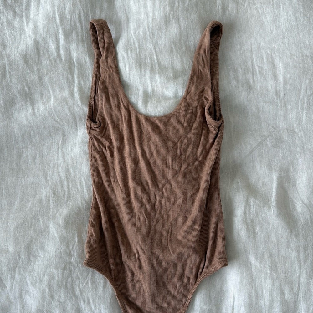 Aritzia Babaton Bodysuit